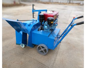 自走式柴油拌料機