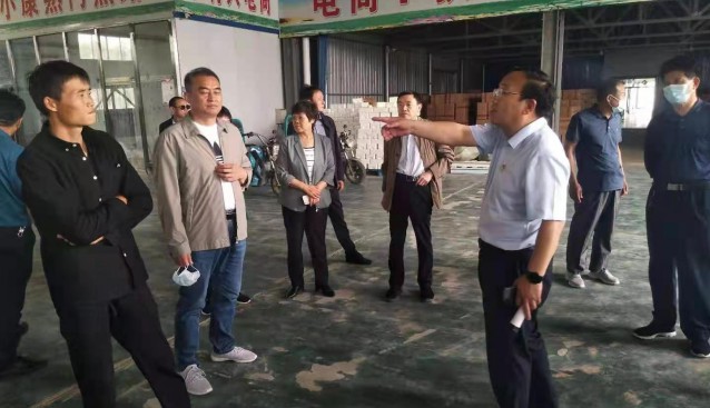 山東大學(xué)、濟寧市農(nóng)業(yè)農(nóng)村局等領(lǐng)導(dǎo)蒞臨河南省清豐縣考察食用菌產(chǎn)業(yè)發(fā)展情況